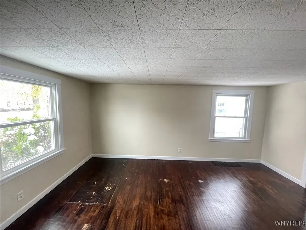 170 Mayville Avenue, Tonawanda, New York 14217, Tonawanda, New York 14217, 4 Bedrooms Bedrooms, ,2 BathroomsBathrooms,Residential,For Sale,170 Mayville Avenue, Tonawanda, New York 14217,0,B1650586