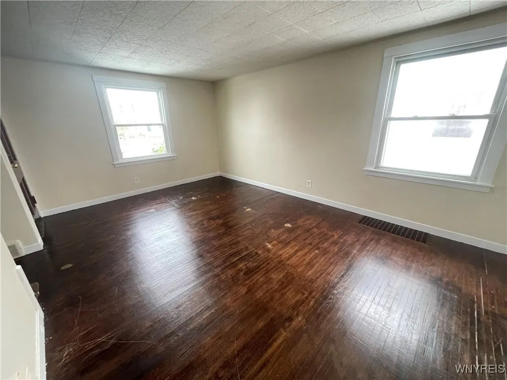 170 Mayville Avenue, Tonawanda, New York 14217, Tonawanda, New York 14217, 4 Bedrooms Bedrooms, ,2 BathroomsBathrooms,Residential,For Sale,170 Mayville Avenue, Tonawanda, New York 14217,0,B1650586