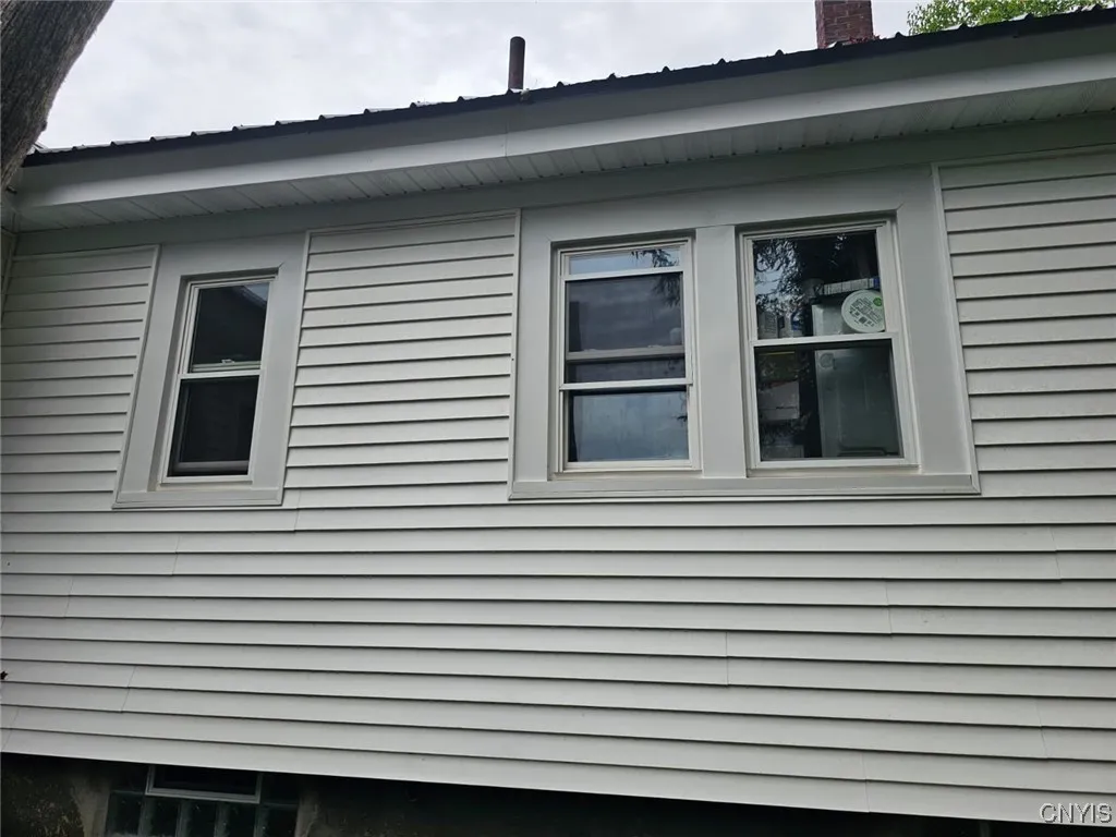 side view new windows and sidings