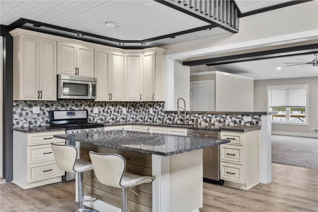 6972 Slocum Road, Ontario, New York 14519, Ontario, New York 14519, 4 Bedrooms Bedrooms, 9 Rooms Rooms,2 BathroomsBathrooms,Residential,For Sale,6972 Slocum Road, Ontario, New York 14519,0,R1650742