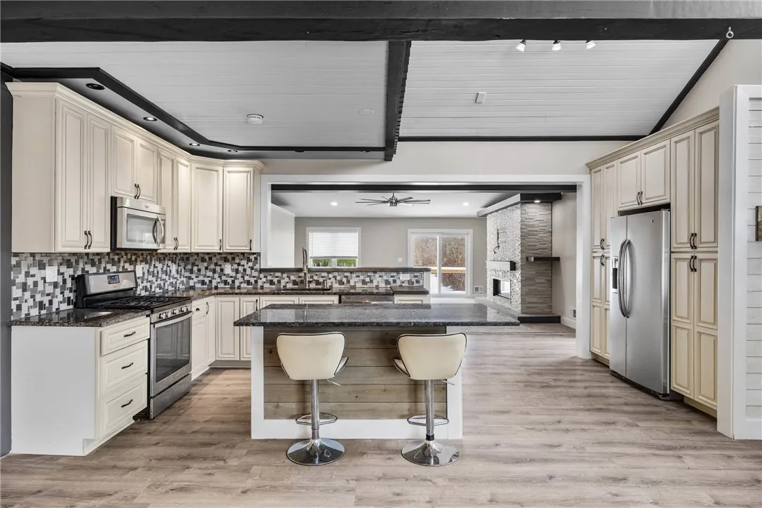 6972 Slocum Road, Ontario, New York 14519, Ontario, New York 14519, 4 Bedrooms Bedrooms, 9 Rooms Rooms,2 BathroomsBathrooms,Residential,For Sale,6972 Slocum Road, Ontario, New York 14519,0,R1650742