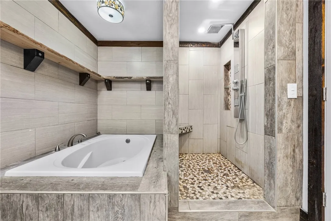 6972 Slocum Road, Ontario, New York 14519, Ontario, New York 14519, 4 Bedrooms Bedrooms, 9 Rooms Rooms,2 BathroomsBathrooms,Residential,For Sale,6972 Slocum Road, Ontario, New York 14519,0,R1650742
