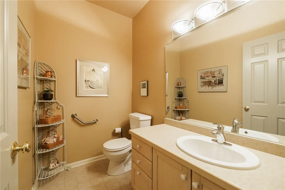 12 Bristol View Drive, Perinton, New York 14450, Perinton, New York 14450, 2 Bedrooms Bedrooms, 9 Rooms Rooms,2 BathroomsBathrooms,Residential,For Sale,12 Bristol View Drive, Perinton, New York 14450,0,R1650545