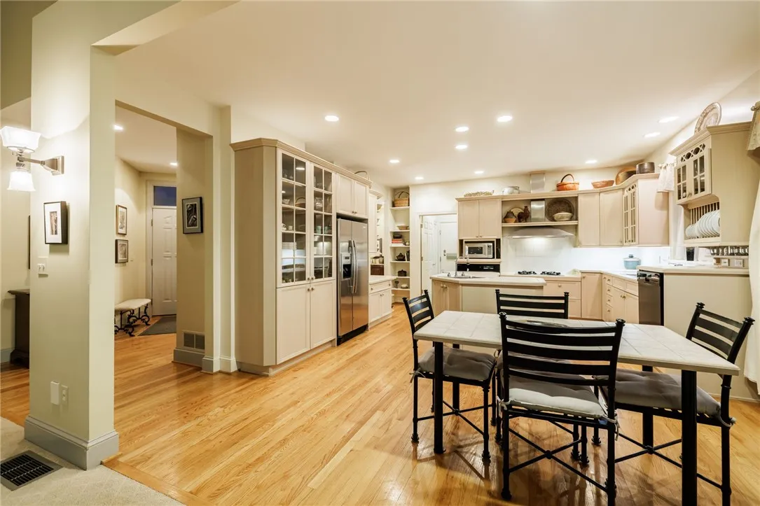 12 Bristol View Drive, Perinton, New York 14450, Perinton, New York 14450, 2 Bedrooms Bedrooms, 9 Rooms Rooms,2 BathroomsBathrooms,Residential,For Sale,12 Bristol View Drive, Perinton, New York 14450,0,R1650545