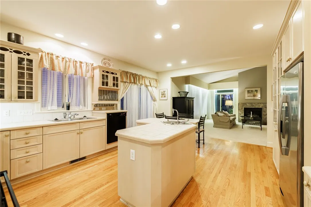 12 Bristol View Drive, Perinton, New York 14450, Perinton, New York 14450, 2 Bedrooms Bedrooms, 9 Rooms Rooms,2 BathroomsBathrooms,Residential,For Sale,12 Bristol View Drive, Perinton, New York 14450,0,R1650545