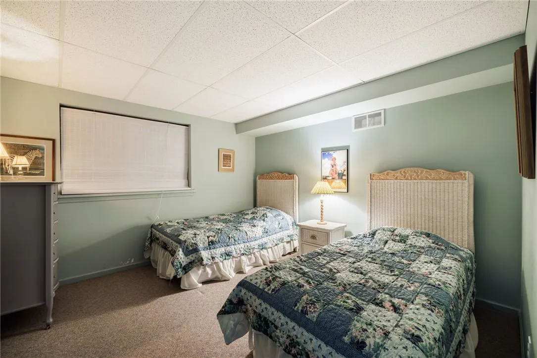 12 Bristol View Drive, Perinton, New York 14450, Perinton, New York 14450, 2 Bedrooms Bedrooms, 9 Rooms Rooms,2 BathroomsBathrooms,Residential,For Sale,12 Bristol View Drive, Perinton, New York 14450,0,R1650545