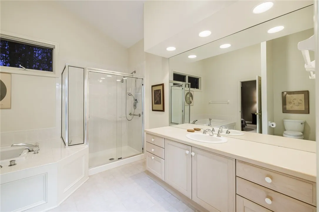 12 Bristol View Drive, Perinton, New York 14450, Perinton, New York 14450, 2 Bedrooms Bedrooms, 9 Rooms Rooms,2 BathroomsBathrooms,Residential,For Sale,12 Bristol View Drive, Perinton, New York 14450,0,R1650545