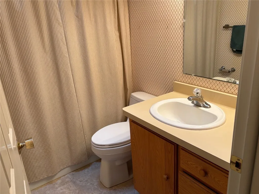 1010 Strong Road, Victor, New York 14564, Victor, New York 14564, 3 Bedrooms Bedrooms, 6 Rooms Rooms,2 BathroomsBathrooms,Residential,For Sale,1010 Strong Road, Victor, New York 14564,0,R1650645