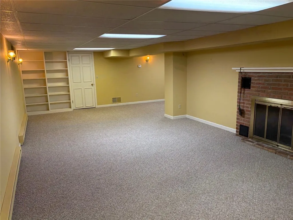 1010 Strong Road, Victor, New York 14564, Victor, New York 14564, 3 Bedrooms Bedrooms, 6 Rooms Rooms,2 BathroomsBathrooms,Residential,For Sale,1010 Strong Road, Victor, New York 14564,0,R1650645