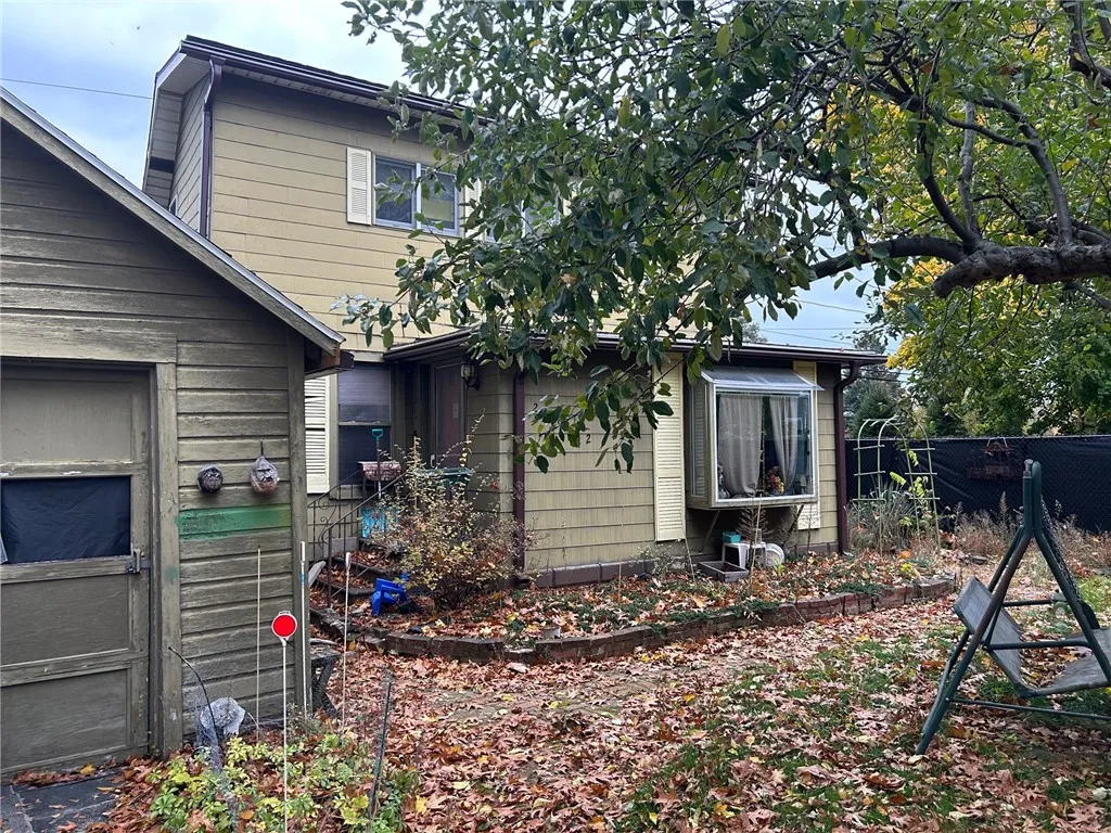 282 Winchester Street, Rochester, New York 14615, Rochester, New York 14615, 2 Bedrooms Bedrooms, 4 Rooms Rooms,1 BathroomBathrooms,Residential,For Sale,282 Winchester Street, Rochester, New York 14615,0,R1650579