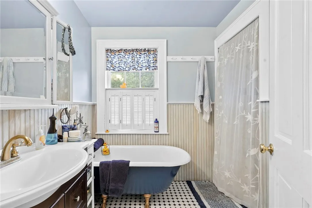 225 Rezen Road, Middlefield, New York 13450, Middlefield, New York 13450, 4 Bedrooms Bedrooms, 10 Rooms Rooms,3 BathroomsBathrooms,Residential,For Sale,225 Rezen Road, Middlefield, New York 13450,0,R1650767