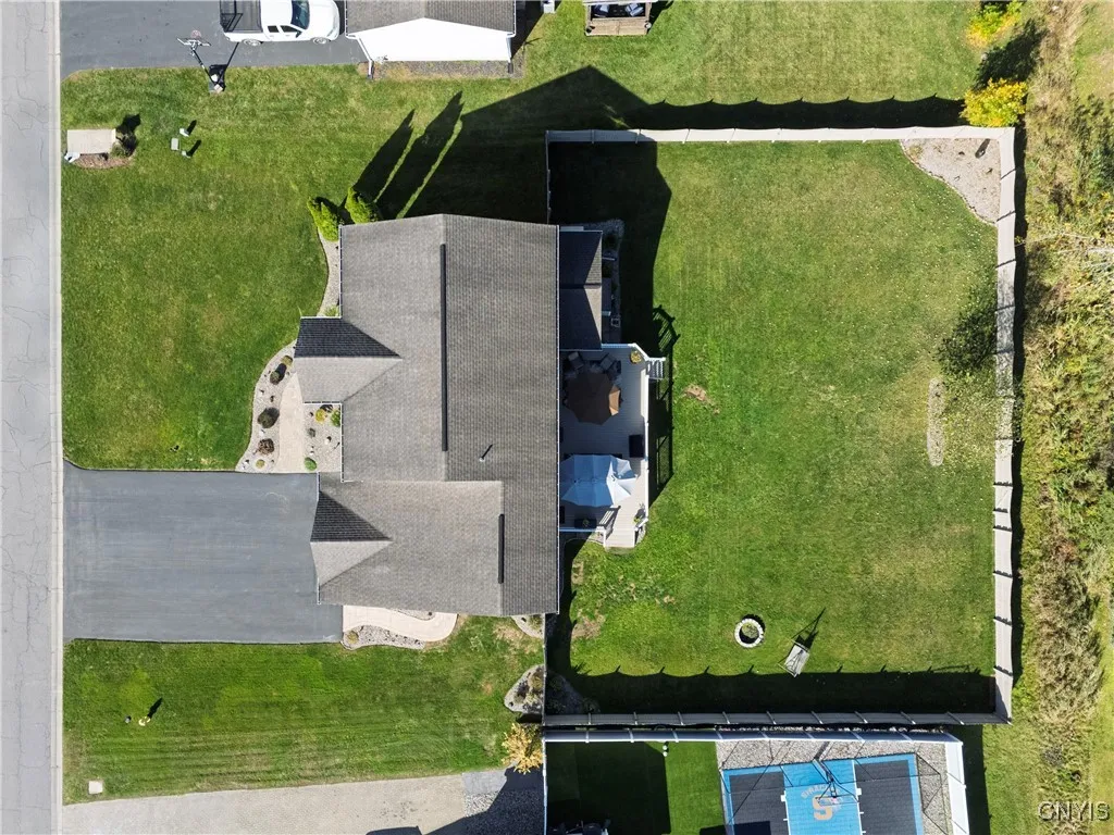 8336 Moyer Carriage, Cicero, New York 13039, Cicero, New York 13039, 5 Bedrooms Bedrooms, 10 Rooms Rooms,2 BathroomsBathrooms,Residential,For Sale,8336 Moyer Carriage, Cicero, New York 13039,0,S1650691