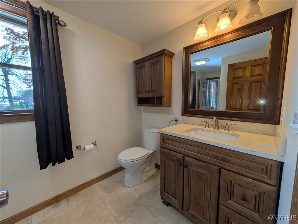 270 Selkirk Drive, North Tonawanda, New York 14120, North Tonawanda, New York 14120, 4 Bedrooms Bedrooms, 9 Rooms Rooms,2 BathroomsBathrooms,Residential Lease,For Rent,270 Selkirk Drive, North Tonawanda, New York 14120,0,B1650657