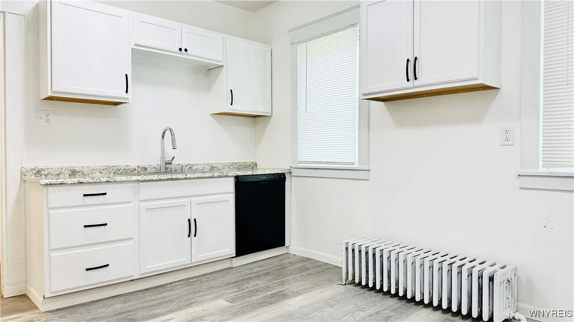 701 Cedar Avenue, Niagara Falls, New York 14301, Niagara Falls, New York 14301, 4 Bedrooms Bedrooms, 9 Rooms Rooms,1 BathroomBathrooms,Residential Lease,For Rent,701 Cedar Avenue, Niagara Falls, New York 14301,0,B1650752