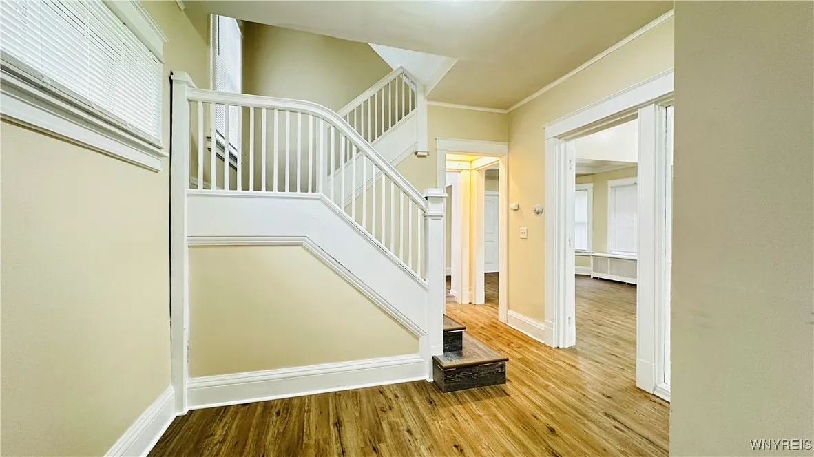 701 Cedar Avenue, Niagara Falls, New York 14301, Niagara Falls, New York 14301, 4 Bedrooms Bedrooms, 9 Rooms Rooms,1 BathroomBathrooms,Residential Lease,For Rent,701 Cedar Avenue, Niagara Falls, New York 14301,0,B1650752