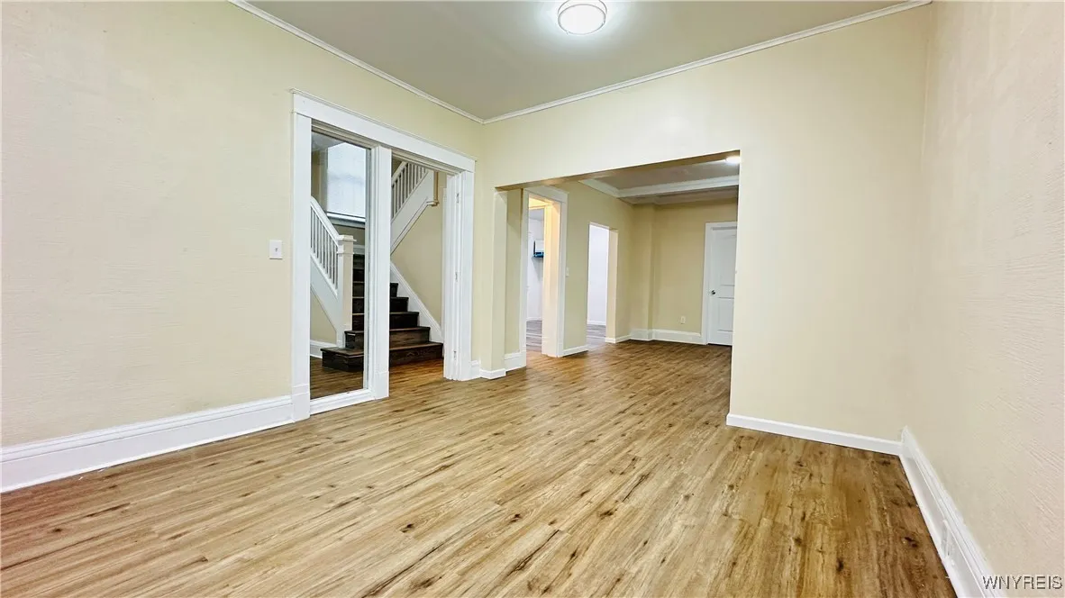 701 Cedar Avenue, Niagara Falls, New York 14301, Niagara Falls, New York 14301, 4 Bedrooms Bedrooms, 9 Rooms Rooms,1 BathroomBathrooms,Residential Lease,For Rent,701 Cedar Avenue, Niagara Falls, New York 14301,0,B1650752