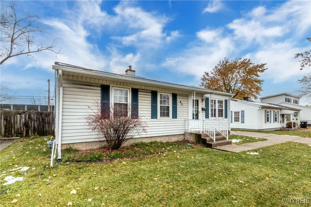 82 Penarrow Drive, Tonawanda, New York 14150, Tonawanda, New York 14150, 3 Bedrooms Bedrooms, 5 Rooms Rooms,1 BathroomBathrooms,Residential,For Sale,82 Penarrow Drive, Tonawanda, New York 14150,0,B1647519