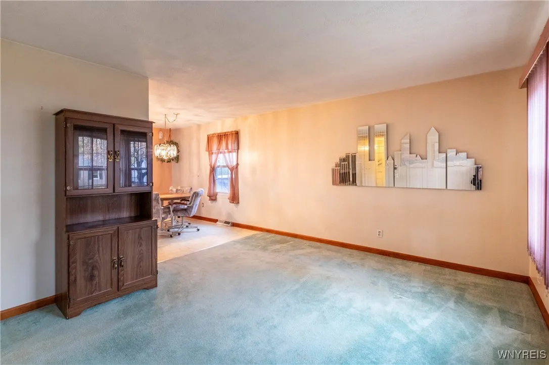 82 Penarrow Drive, Tonawanda, New York 14150, Tonawanda, New York 14150, 3 Bedrooms Bedrooms, 5 Rooms Rooms,1 BathroomBathrooms,Residential,For Sale,82 Penarrow Drive, Tonawanda, New York 14150,0,B1647519