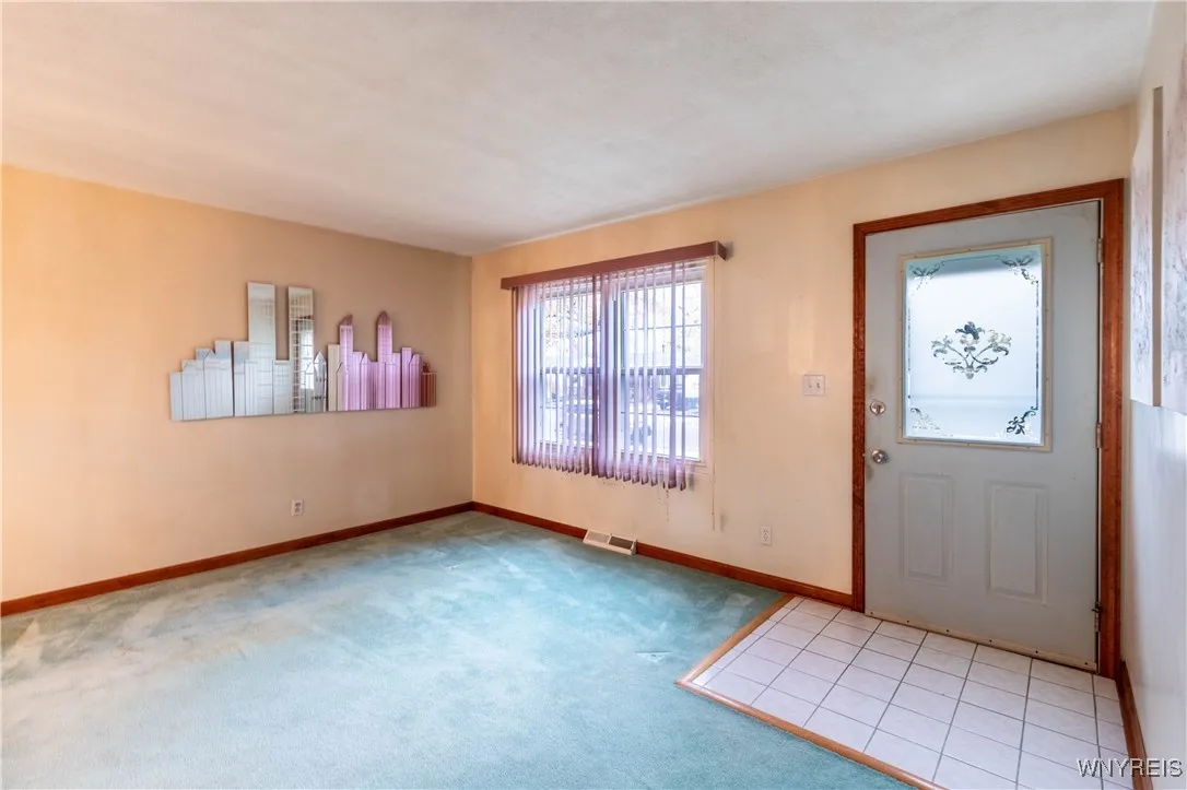 82 Penarrow Drive, Tonawanda, New York 14150, Tonawanda, New York 14150, 3 Bedrooms Bedrooms, 5 Rooms Rooms,1 BathroomBathrooms,Residential,For Sale,82 Penarrow Drive, Tonawanda, New York 14150,0,B1647519