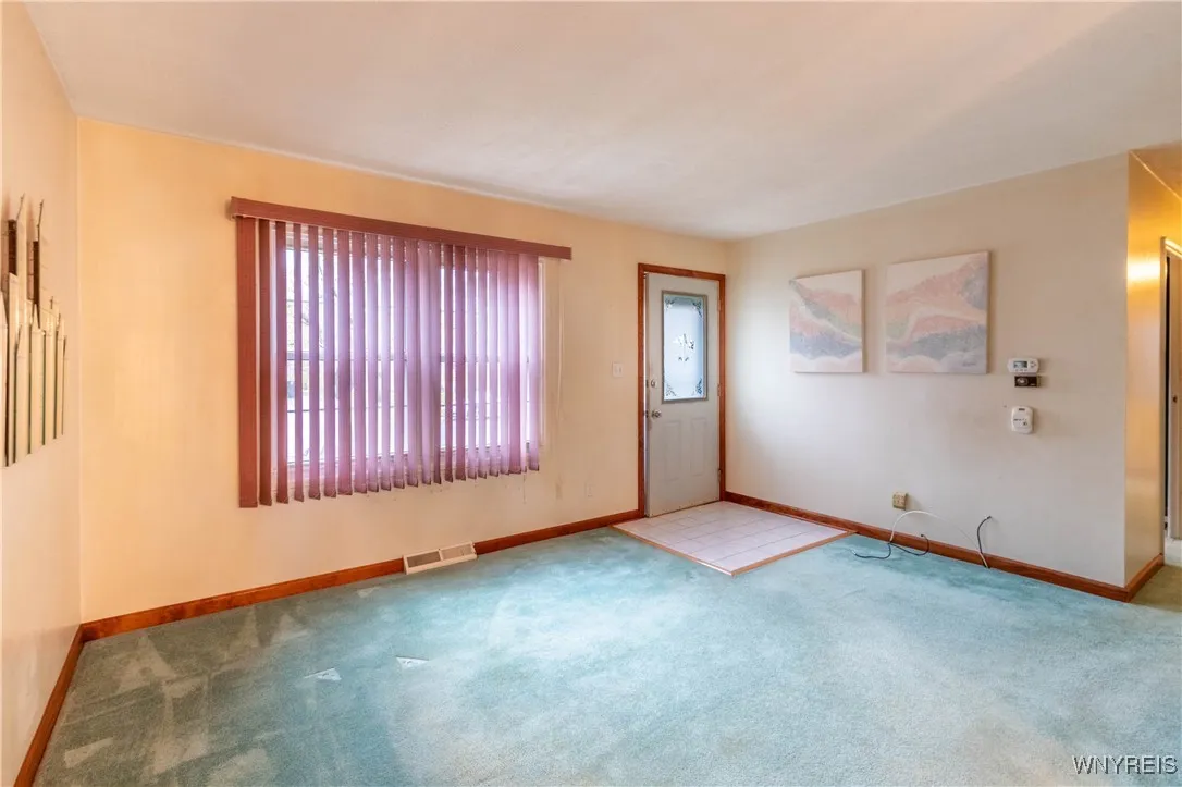 82 Penarrow Drive, Tonawanda, New York 14150, Tonawanda, New York 14150, 3 Bedrooms Bedrooms, 5 Rooms Rooms,1 BathroomBathrooms,Residential,For Sale,82 Penarrow Drive, Tonawanda, New York 14150,0,B1647519