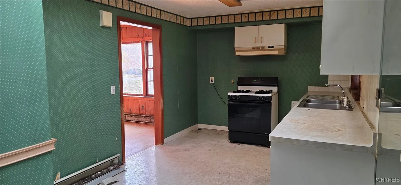 4610 Christian Drive, Clarence, New York 14031, Clarence, New York 14031, 3 Bedrooms Bedrooms, 6 Rooms Rooms,2 BathroomsBathrooms,Residential,For Sale,4610 Christian Drive, Clarence, New York 14031,0,B1649525