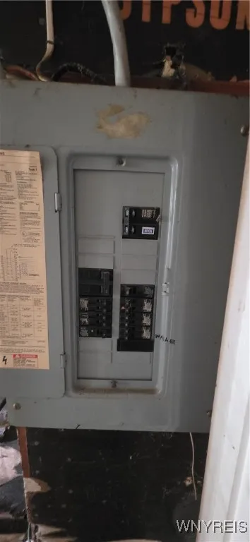 4610 Christian Drive, Clarence, New York 14031, Clarence, New York 14031, 3 Bedrooms Bedrooms, 6 Rooms Rooms,2 BathroomsBathrooms,Residential,For Sale,4610 Christian Drive, Clarence, New York 14031,0,B1649525