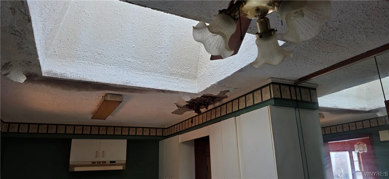 4610 Christian Drive, Clarence, New York 14031, Clarence, New York 14031, 3 Bedrooms Bedrooms, 6 Rooms Rooms,2 BathroomsBathrooms,Residential,For Sale,4610 Christian Drive, Clarence, New York 14031,0,B1649525