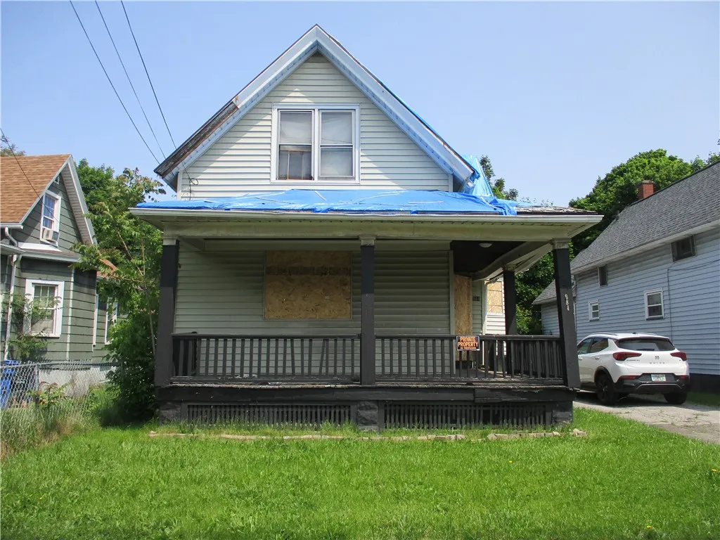 984 Clifford Avenue, Rochester, New York 14621, Rochester, New York 14621, 4 Bedrooms Bedrooms, 7 Rooms Rooms,1 BathroomBathrooms,Residential,For Sale,984 Clifford Avenue, Rochester, New York 14621,0,R1650734