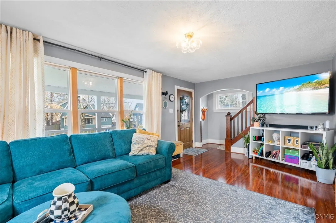 209 Mackay Avenue, Camillus, New York 13219, Camillus, New York 13219, 4 Bedrooms Bedrooms, 8 Rooms Rooms,2 BathroomsBathrooms,Residential,For Sale,209 Mackay Avenue, Camillus, New York 13219,0,S1650348