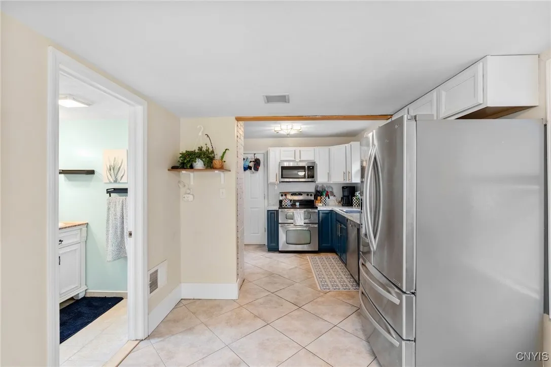 209 Mackay Avenue, Camillus, New York 13219, Camillus, New York 13219, 4 Bedrooms Bedrooms, 8 Rooms Rooms,2 BathroomsBathrooms,Residential,For Sale,209 Mackay Avenue, Camillus, New York 13219,0,S1650348