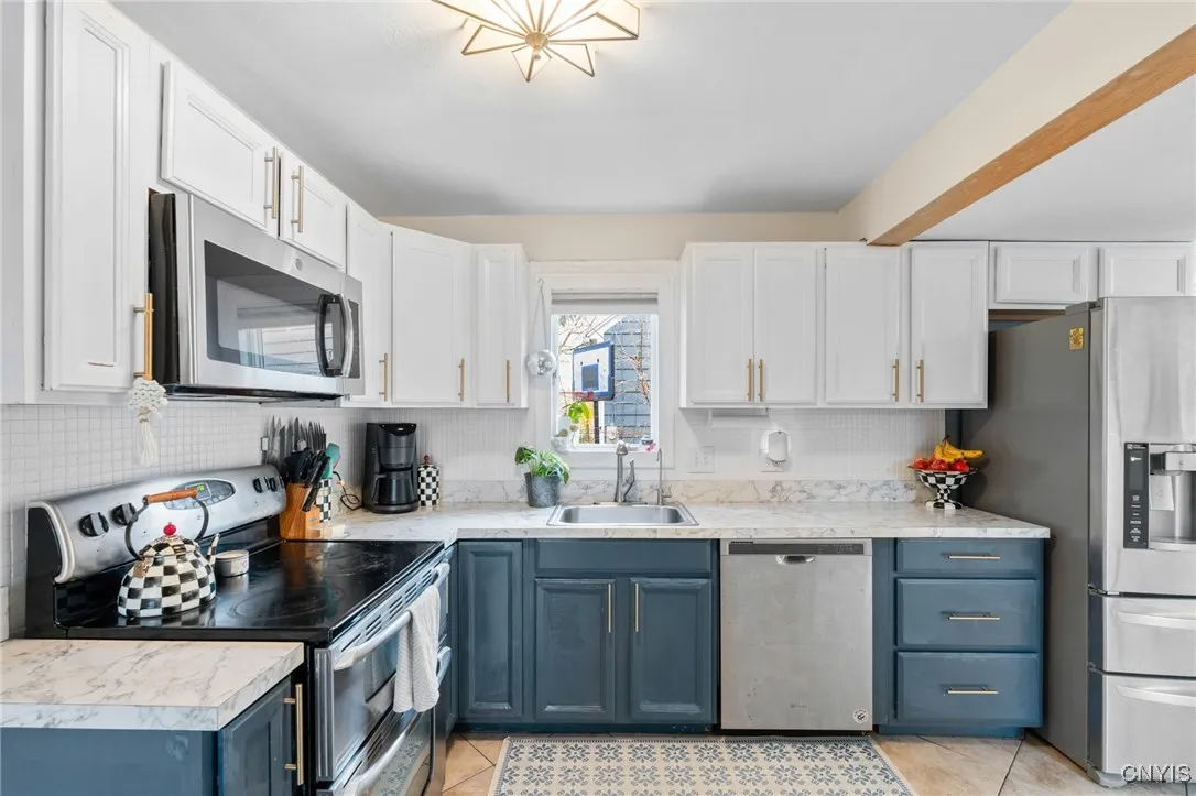 209 Mackay Avenue, Camillus, New York 13219, Camillus, New York 13219, 4 Bedrooms Bedrooms, 8 Rooms Rooms,2 BathroomsBathrooms,Residential,For Sale,209 Mackay Avenue, Camillus, New York 13219,0,S1650348