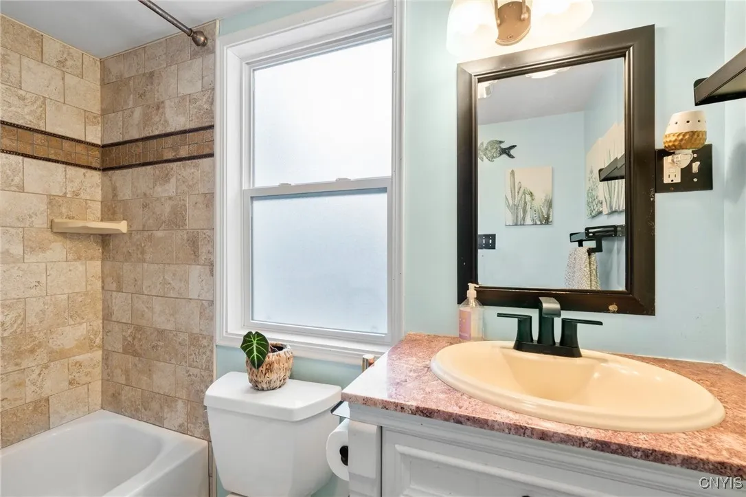 209 Mackay Avenue, Camillus, New York 13219, Camillus, New York 13219, 4 Bedrooms Bedrooms, 8 Rooms Rooms,2 BathroomsBathrooms,Residential,For Sale,209 Mackay Avenue, Camillus, New York 13219,0,S1650348