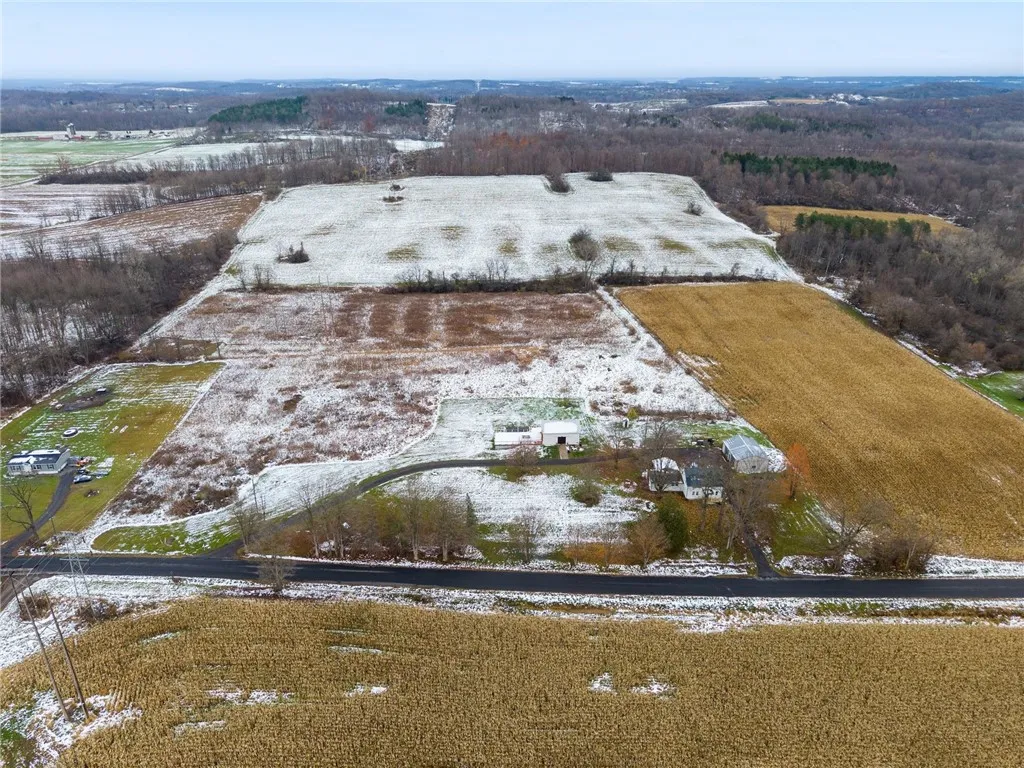 8048 Lasher Road, Throop, New York 13140, Throop, New York 13140, 3 Bedrooms Bedrooms, 8 Rooms Rooms,3 BathroomsBathrooms,Residential,For Sale,8048 Lasher Road, Throop, New York 13140,0,R1645130