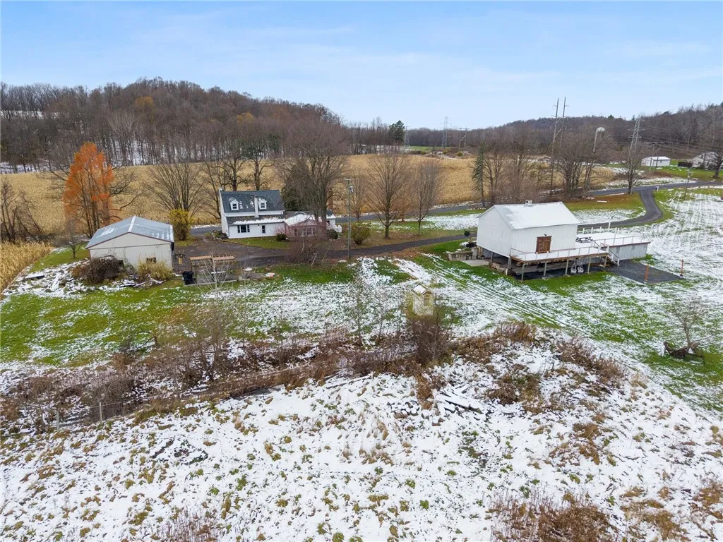 8048 Lasher Road, Throop, New York 13140, Throop, New York 13140, 3 Bedrooms Bedrooms, 8 Rooms Rooms,3 BathroomsBathrooms,Residential,For Sale,8048 Lasher Road, Throop, New York 13140,0,R1645130