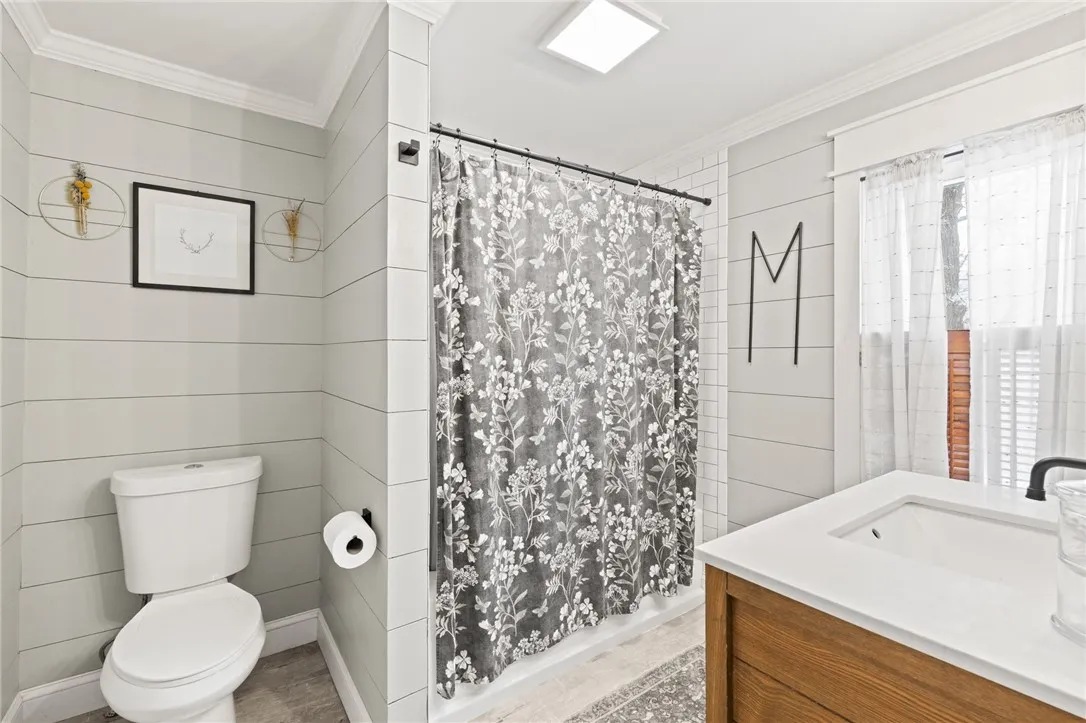 8048 Lasher Road, Throop, New York 13140, Throop, New York 13140, 3 Bedrooms Bedrooms, 8 Rooms Rooms,3 BathroomsBathrooms,Residential,For Sale,8048 Lasher Road, Throop, New York 13140,0,R1645130