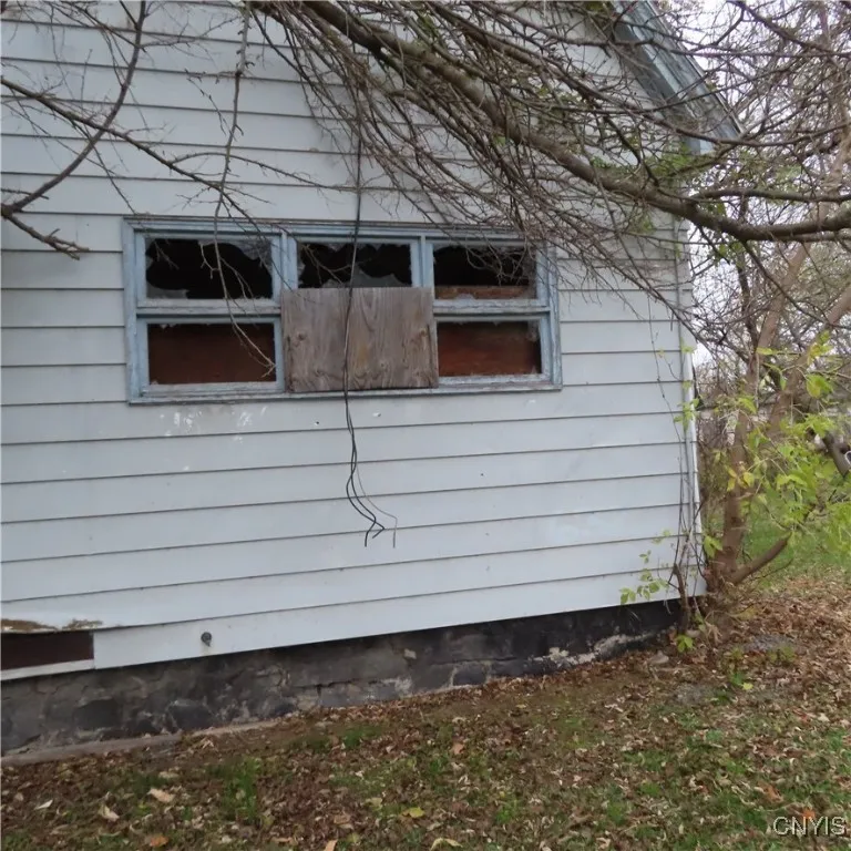 632 West Newell Street, Syracuse, New York 13205, Syracuse, New York 13205, 3 Bedrooms Bedrooms, 6 Rooms Rooms,1 BathroomBathrooms,Residential,For Sale,632 West Newell Street, Syracuse, New York 13205,0,S1649718