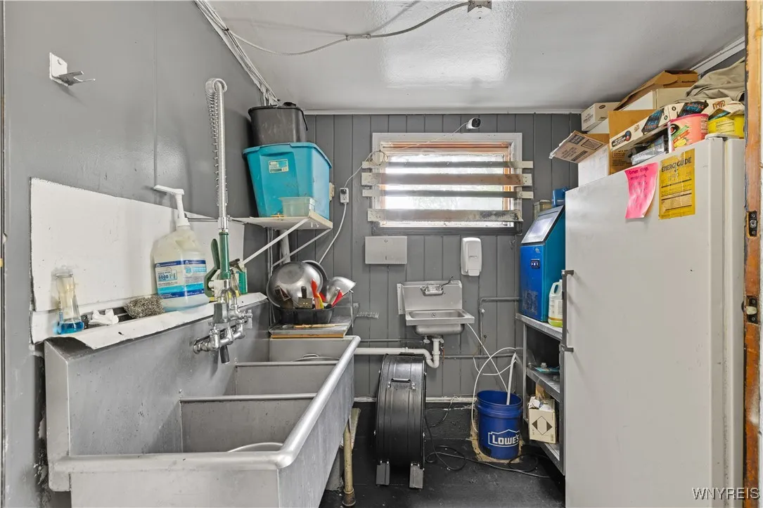 84 Reiman Street, Buffalo, New York 14206, Buffalo, New York 14206, ,Commercial Lease,For Rent,84 Reiman Street, Buffalo, New York 14206,0,B1648478