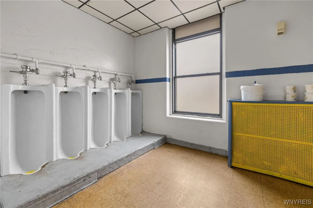 21 Davidson Avenue, Buffalo, New York 14215, Buffalo, New York 14215, ,Commercial Sale,For Sale,21 Davidson Avenue, Buffalo, New York 14215,0,B1637034