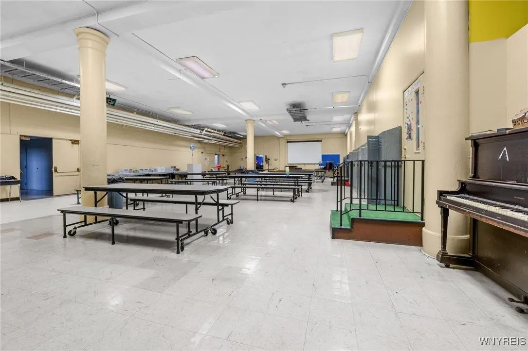 21 Davidson Avenue, Buffalo, New York 14215, Buffalo, New York 14215, ,Commercial Sale,For Sale,21 Davidson Avenue, Buffalo, New York 14215,0,B1637034