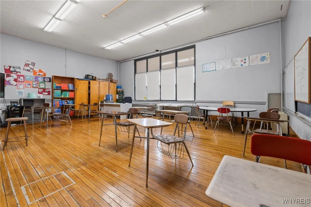 21 Davidson Avenue, Buffalo, New York 14215, Buffalo, New York 14215, ,Commercial Sale,For Sale,21 Davidson Avenue, Buffalo, New York 14215,0,B1637034