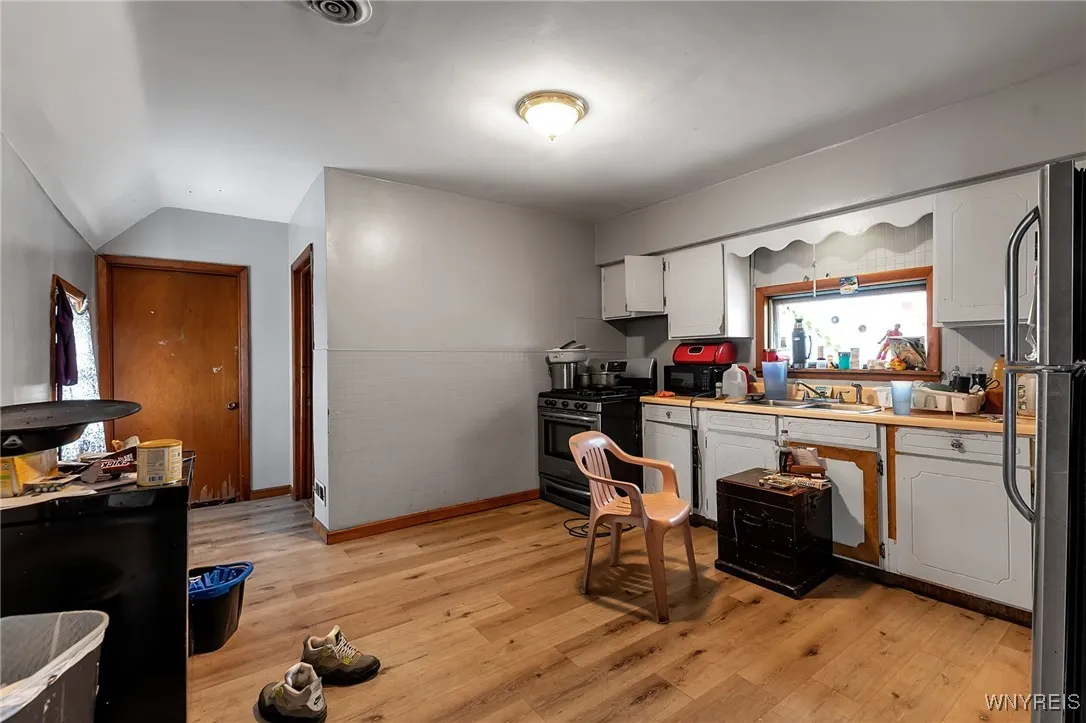 62 Pine Ridge Road, Cheektowaga, New York 14211, Cheektowaga, New York 14211, 4 Bedrooms Bedrooms, ,2 BathroomsBathrooms,Residential,For Sale,62 Pine Ridge Road, Cheektowaga, New York 14211,0,B1650697