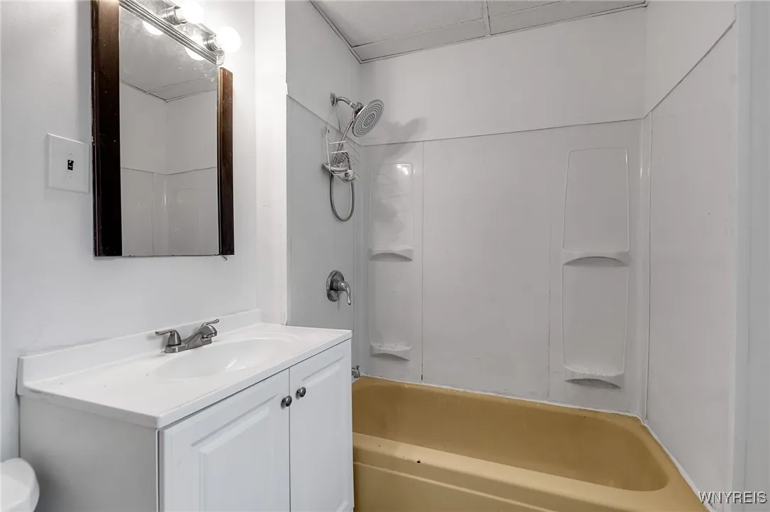 62 Pine Ridge Road, Cheektowaga, New York 14211, Cheektowaga, New York 14211, 4 Bedrooms Bedrooms, ,2 BathroomsBathrooms,Residential,For Sale,62 Pine Ridge Road, Cheektowaga, New York 14211,0,B1650697