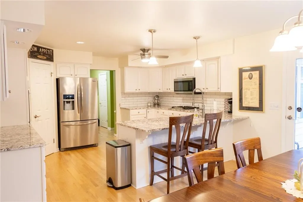 9 Folkestone Lane, Penfield, New York 14526, Penfield, New York 14526, 4 Bedrooms Bedrooms, 9 Rooms Rooms,3 BathroomsBathrooms,Residential,For Sale,9 Folkestone Lane, Penfield, New York 14526,0,R1650791