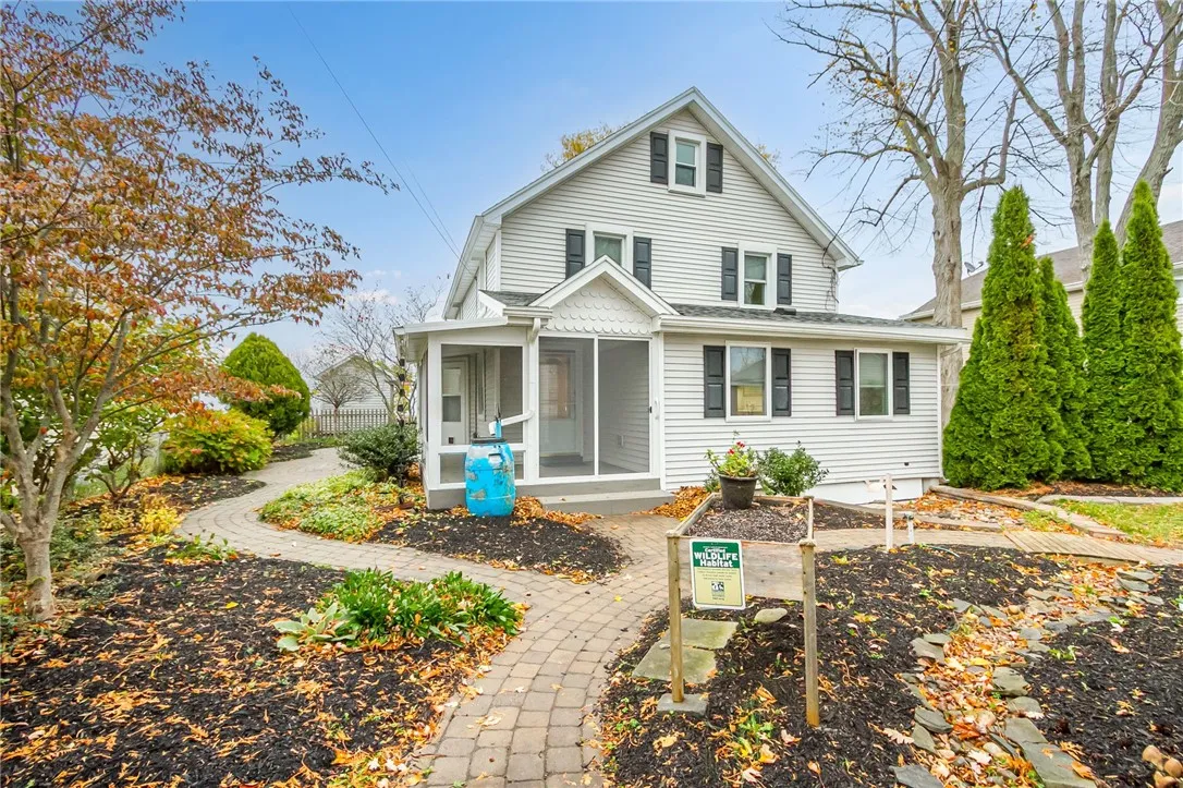 72 Lake Shore Drive, Greece, New York 14468, Greece, New York 14468, 4 Bedrooms Bedrooms, 9 Rooms Rooms,2 BathroomsBathrooms,Residential,For Sale,72 Lake Shore Drive, Greece, New York 14468,0,R1650301