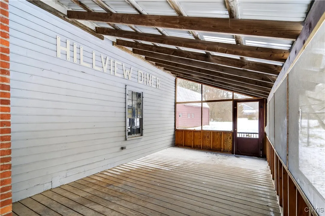 Side screened in porch