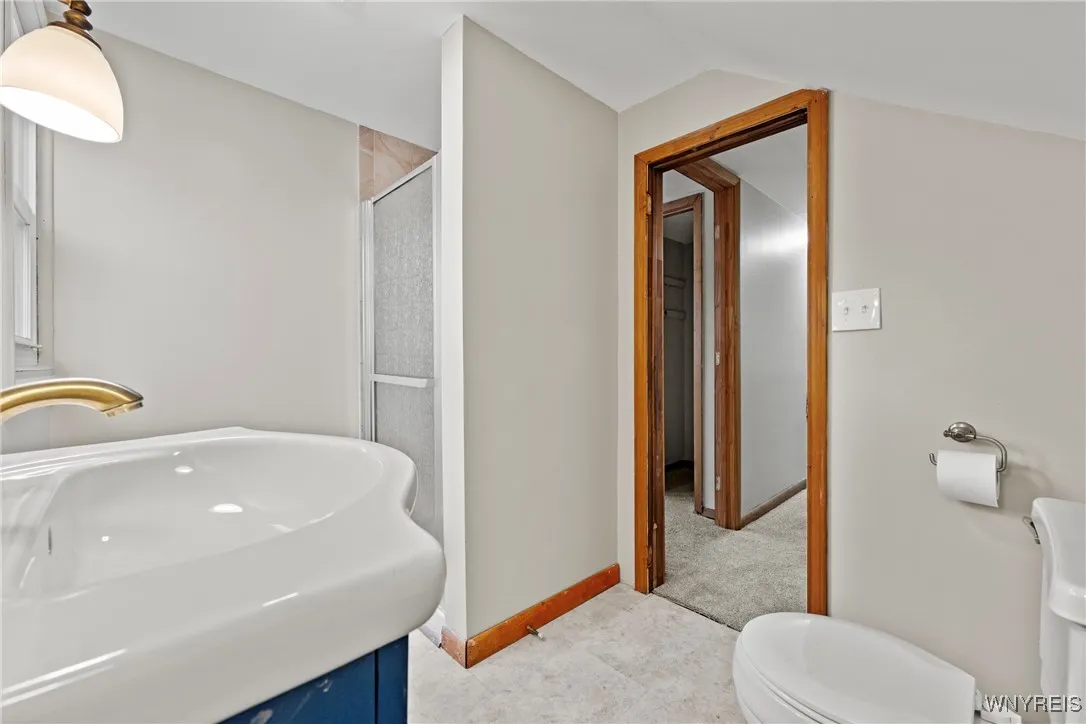 380 Roncroff Drive, North Tonawanda, New York 1412, North Tonawanda, New York 14120, 5 Bedrooms Bedrooms, 9 Rooms Rooms,2 BathroomsBathrooms,Residential,For Sale,380 Roncroff Drive, North Tonawanda, New York 1412,0,B1649262