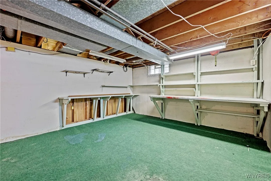 380 Roncroff Drive, North Tonawanda, New York 1412, North Tonawanda, New York 14120, 5 Bedrooms Bedrooms, 9 Rooms Rooms,2 BathroomsBathrooms,Residential,For Sale,380 Roncroff Drive, North Tonawanda, New York 1412,0,B1649262