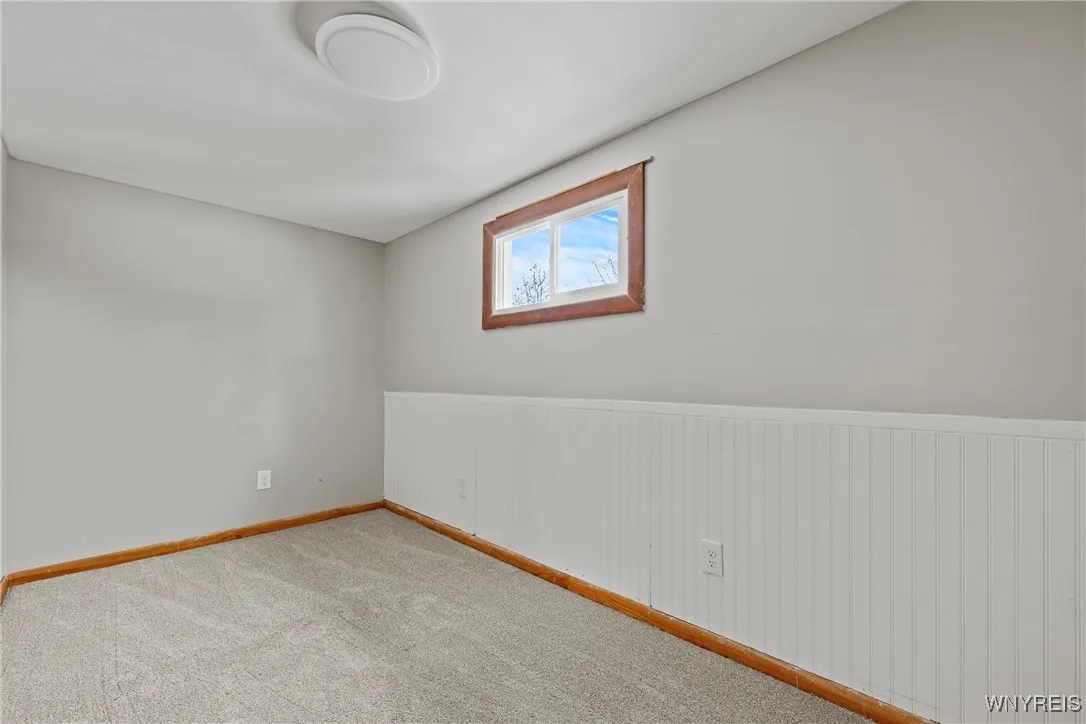 380 Roncroff Drive, North Tonawanda, New York 1412, North Tonawanda, New York 14120, 5 Bedrooms Bedrooms, 9 Rooms Rooms,2 BathroomsBathrooms,Residential,For Sale,380 Roncroff Drive, North Tonawanda, New York 1412,0,B1649262