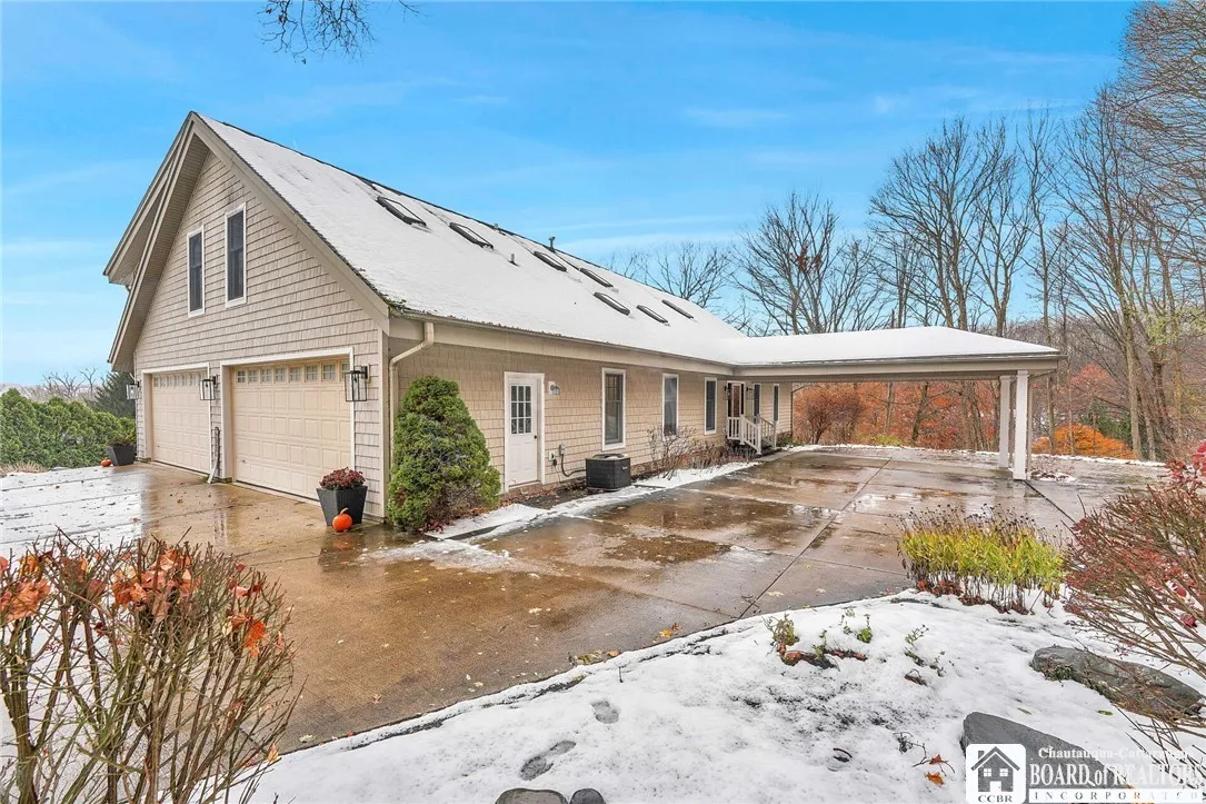 4420 Lakeside Drive, Ellery, New York 14712, Ellery, New York 14712, 4 Bedrooms Bedrooms, 10 Rooms Rooms,4 BathroomsBathrooms,Residential,For Sale,4420 Lakeside Drive, Ellery, New York 14712,0,R1650146