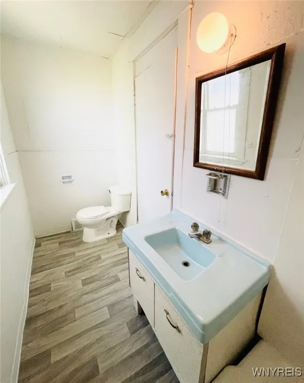 325 Breckenridge Street, Buffalo, New York 14213, Buffalo, New York 14213, 6 Bedrooms Bedrooms, ,2 BathroomsBathrooms,Residential,For Sale,325 Breckenridge Street, Buffalo, New York 14213,0,B1650805